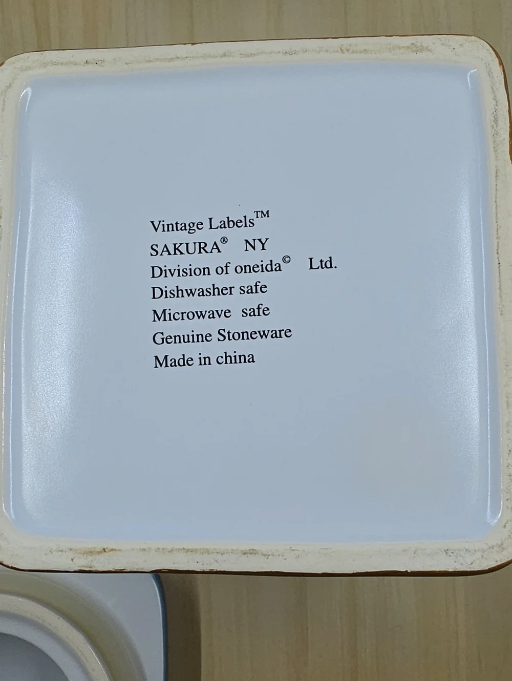Sakura Oneida Waldorf Apples Lidded Canister Vintage Labels Stoneware
